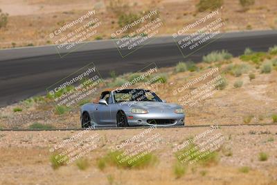 media/Jun-01-2025-CalClub SCCA (Sun) [[eae223c5dd]]/Group 1/Track Event 5/